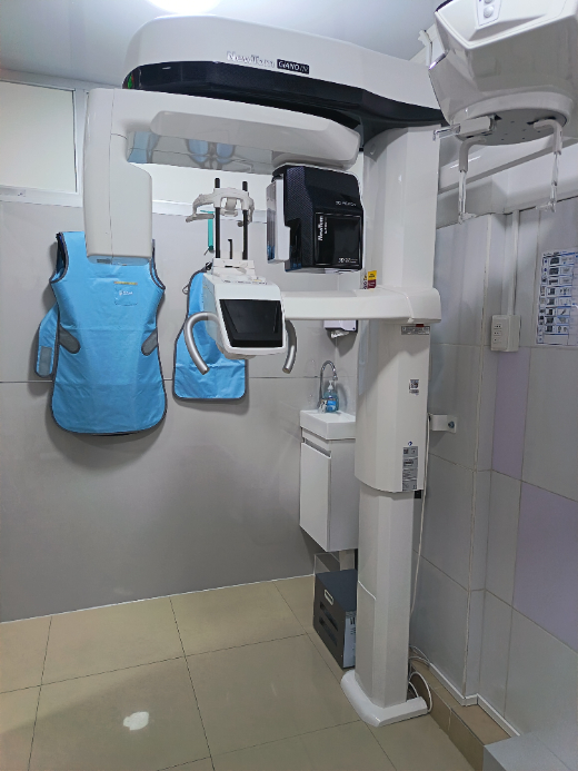 Equipamiento moderno de rayos X dental RaDenD